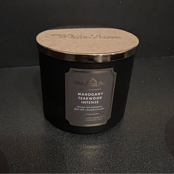 White Barn Accents White Barn Mahogany Teakwood Intense Candle